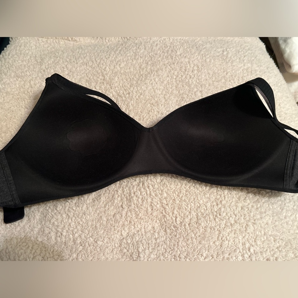 Hanes Ultimate Soft Wireless Convertible T Shirt Bra, 38B - Picture 6 of 7